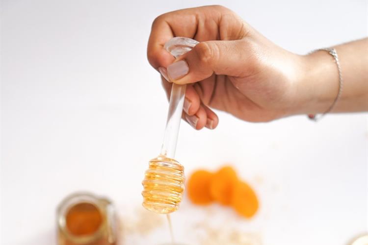 چه زمانی عسل برای درمان زخم توصیه می‌شود؟
